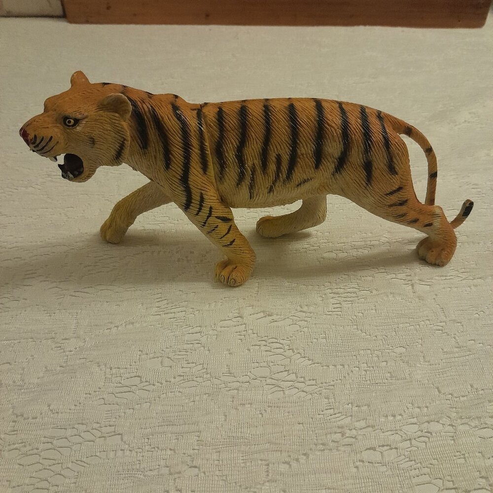 VTG Safari Tiger by Imperial Toy